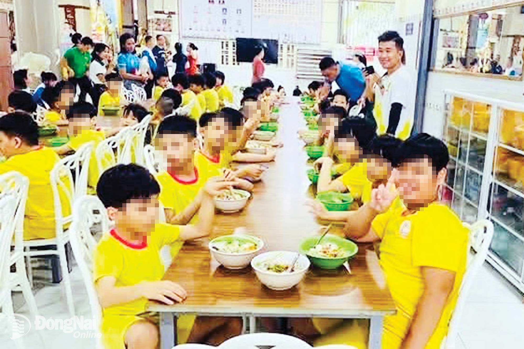 Trẻ mồ côi được chăm sóc, nuôi dưỡng tại Cơ sở bảo trợ xã hội - Mái ấm tình thương Phúc Lâm. Ảnh: A.Quân